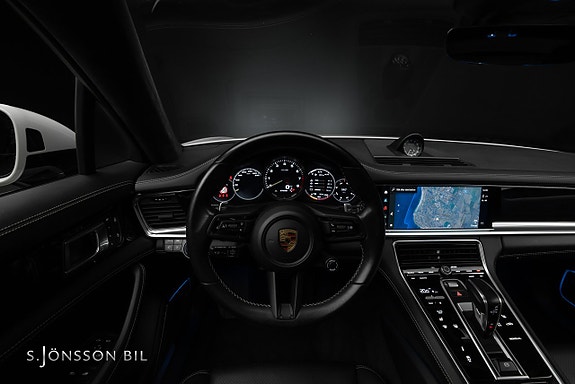 Porsche Panamera 4S 14 of 24