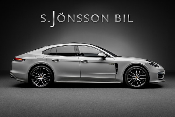 Porsche Panamera 4S 3 of 24