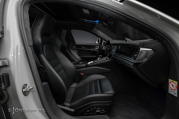 Porsche Panamera 4S 12 of 24