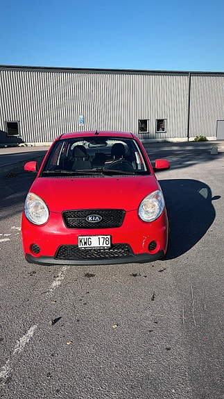 Kia Picanto 3 of 3