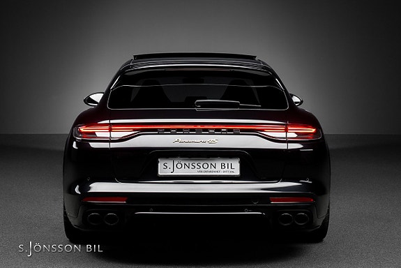 Porsche Panamera 4S 5 of 23