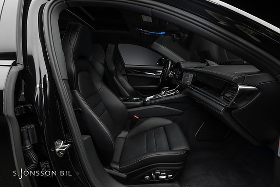 Porsche Panamera 4S 12 of 23