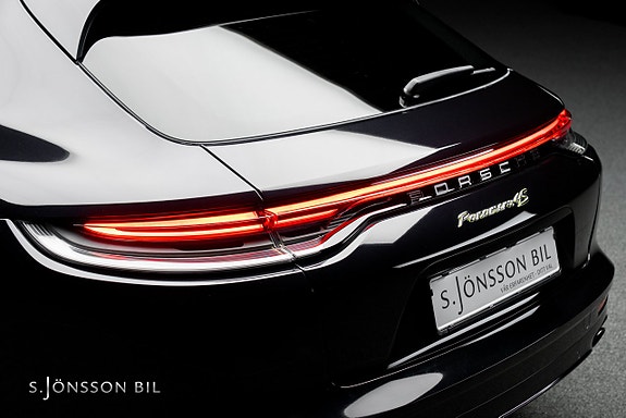 Porsche Panamera 4S 7 of 23