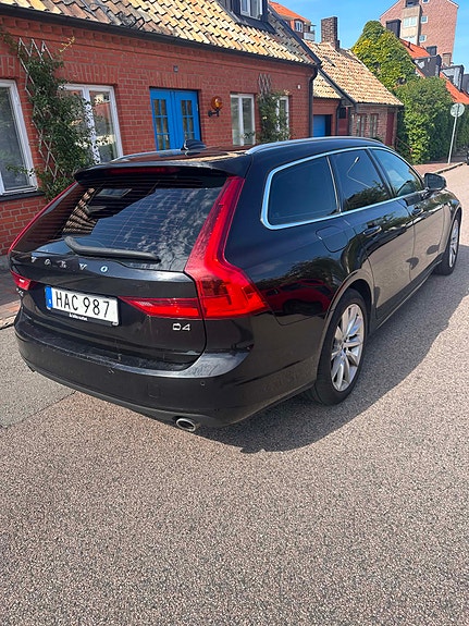 Volvo V90 3 of 6