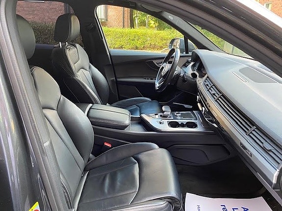 Audi Q7 10 of 26