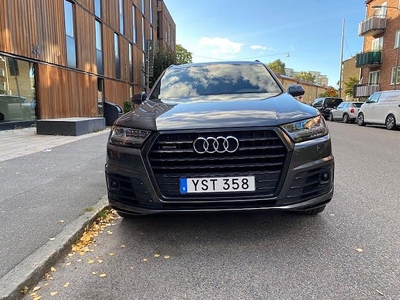 Audi Q7 3 of 26
