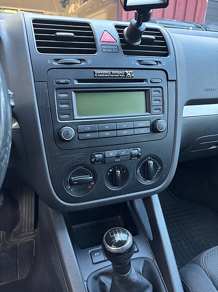 Volkswagen Golf V 10 of 11