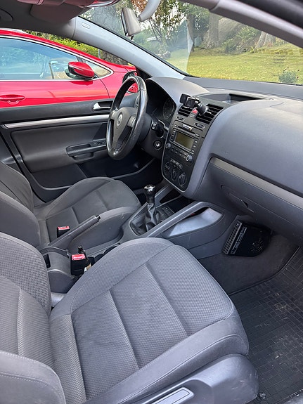 Volkswagen Golf V 8 of 11