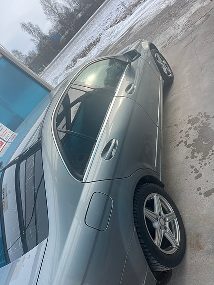 Mercedes-Benz C180 5 of 11