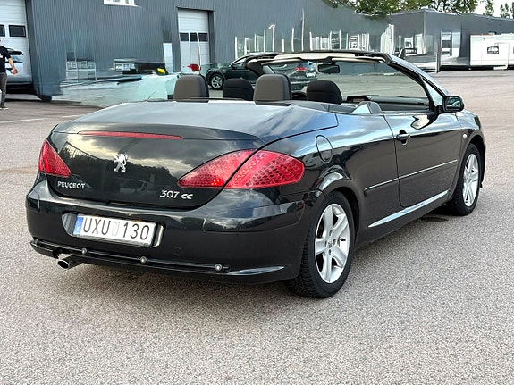 Peugeot 307 CC 2 of 12