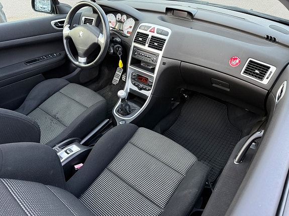 Peugeot 307 CC 8 of 12
