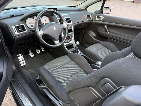Peugeot 307 CC 9 of 12