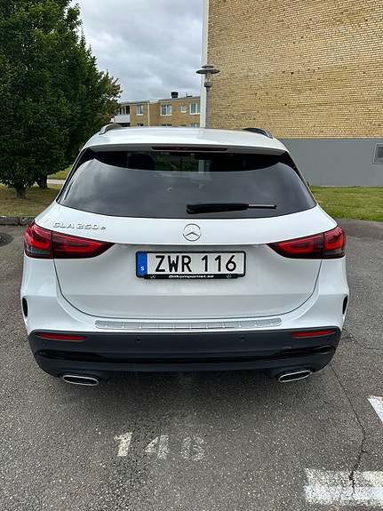 Mercedes-Benz GLA250 e 4 of 14