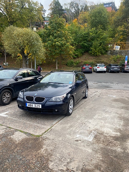 BMW 525d 2 of 12