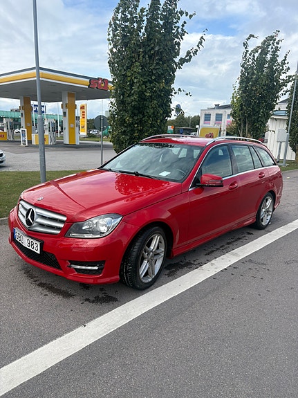 Mercedes-Benz C200 3 of 3