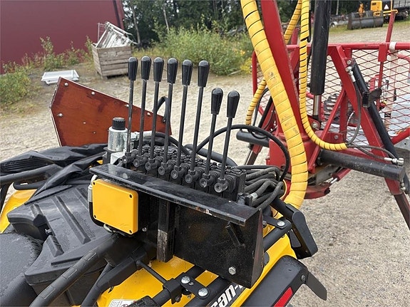 Kranman T1900 med 30-60 kran 3 of 7