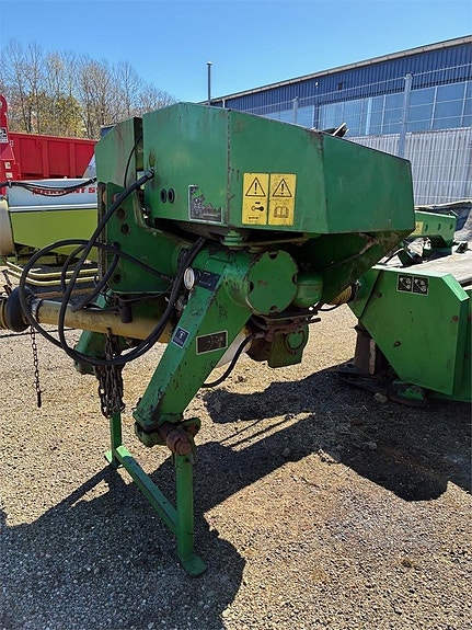 John Deere 331 ROTORSLÅTTER 3-PNKTS BUREN 4 of 5