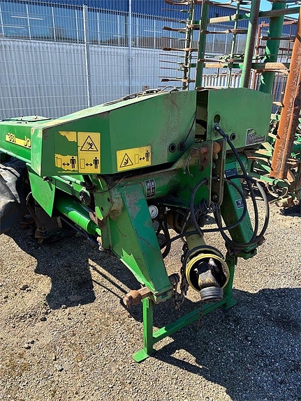 John Deere 331 ROTORSLÅTTER 3-PNKTS BUREN 3 of 5