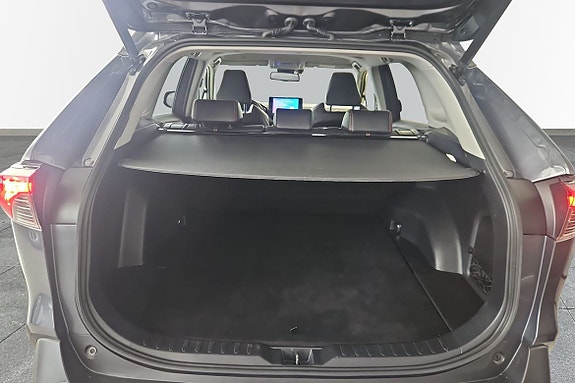 Toyota RAV4 10 of 19