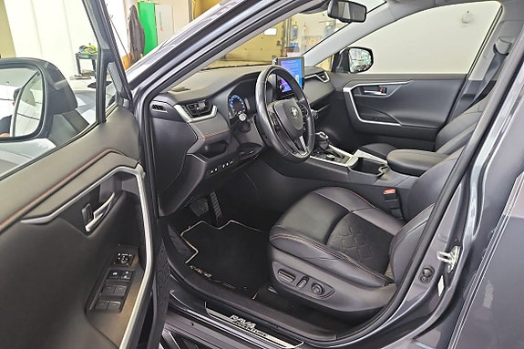Toyota RAV4 17 of 19