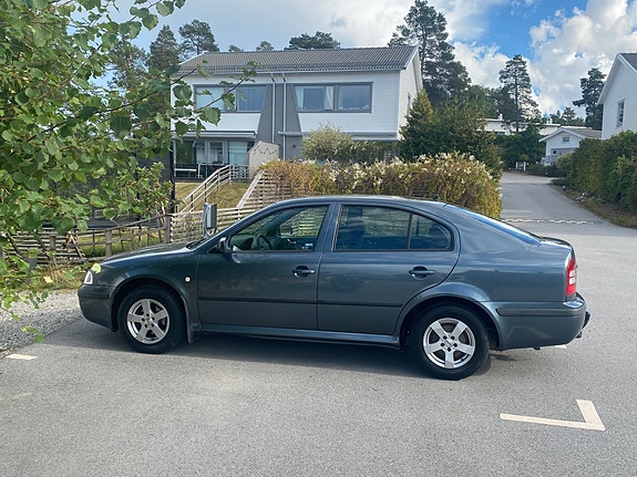 Skoda Octavia 4 of 10
