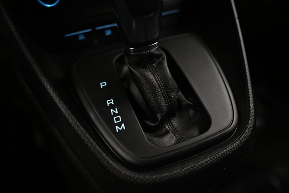 Ford Transit Connect 25 of 28