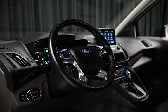 Ford Transit Connect 17 of 28