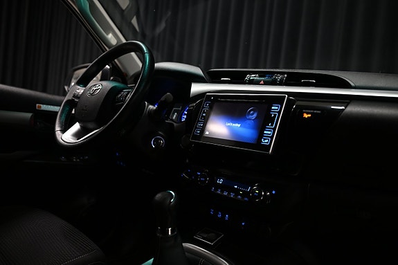 Toyota HiLux 29 of 30