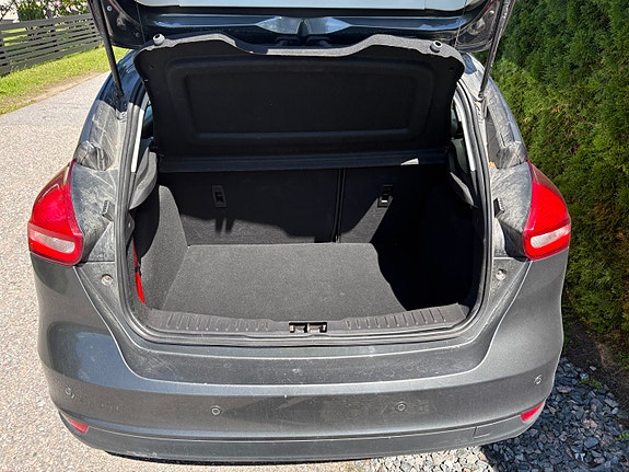 Ford Focus 5 of 6