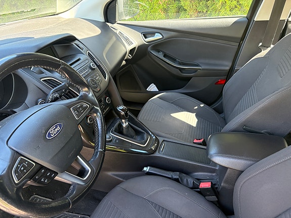 Ford Focus 3 of 6