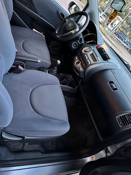 Honda Jazz 10 of 12