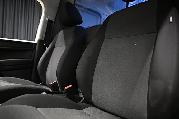 Volkswagen Caddy Maxi 19 of 26