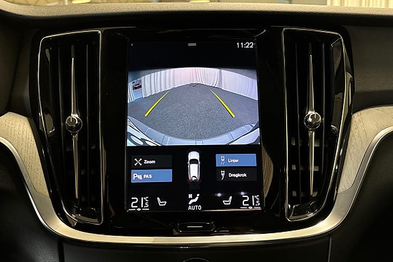 Volvo V60 Cross Country 18 of 28