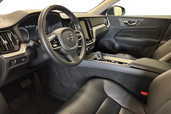 Volvo V60 Cross Country 8 of 28