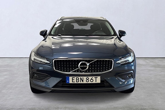 Volvo V60 Cross Country 7 of 28