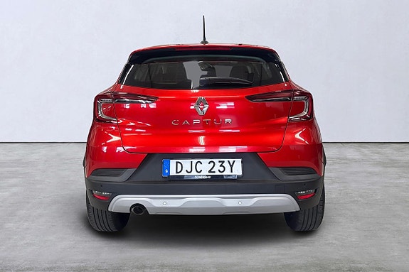 Renault Captur 5 of 18