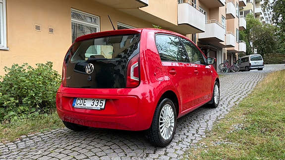 Volkswagen UP! 3 of 11