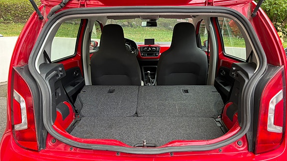 Volkswagen UP! 11 of 11