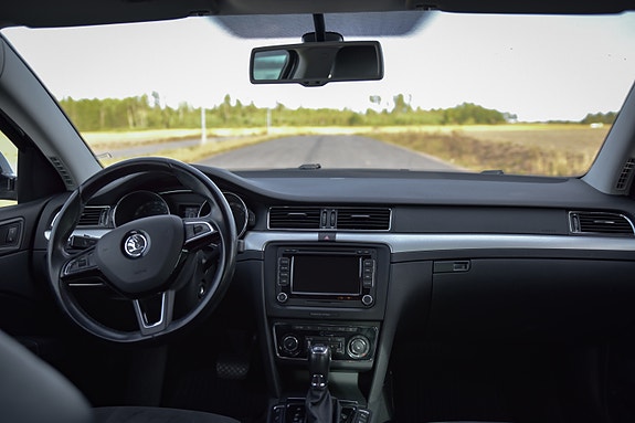 Skoda Superb 7 of 11