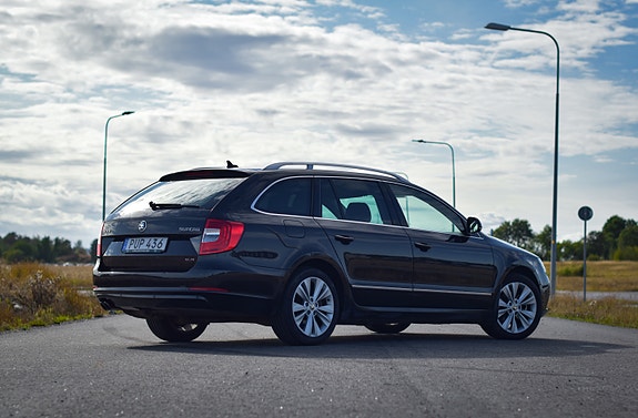 Skoda Superb 3 of 11