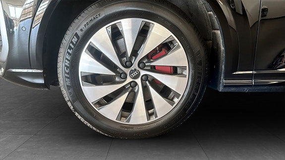 Audi Q5 7 of 17