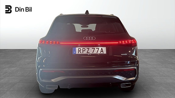 Audi Q5 6 of 17
