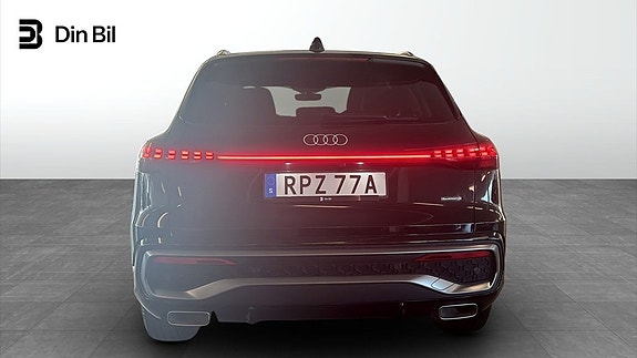 Audi Q5 6 of 18