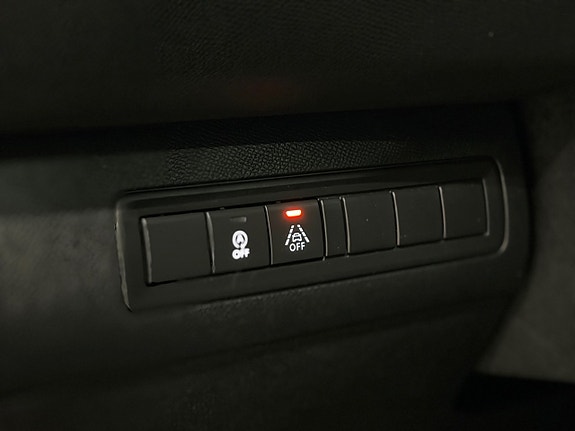 Peugeot 308 SW 19 of 25