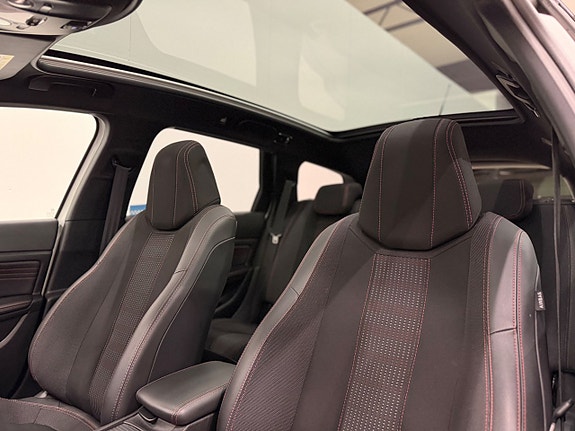 Peugeot 308 SW 14 of 25