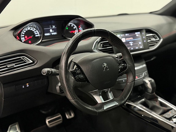 Peugeot 308 SW 8 of 25