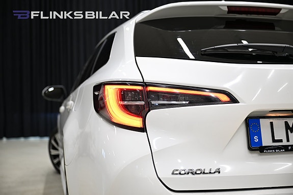 Toyota Corolla 3 of 29