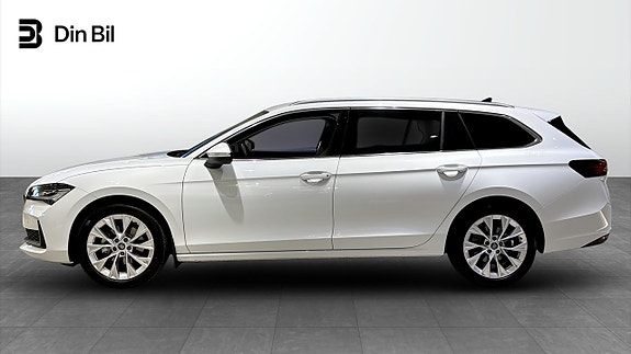 Skoda Superb 2 of 12