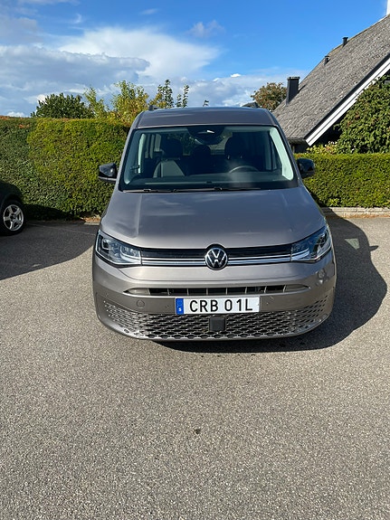 Volkswagen Caddy Maxi 2 of 8