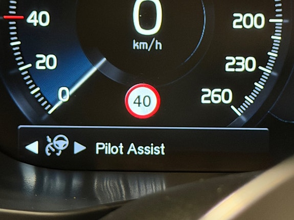 Volvo XC60 24 of 27